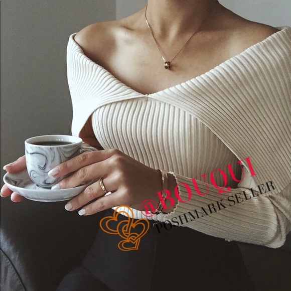 Zara Sweaters - BLOGGERS FAV ZARA OFF SHOULDER FITTED KNIT TOP